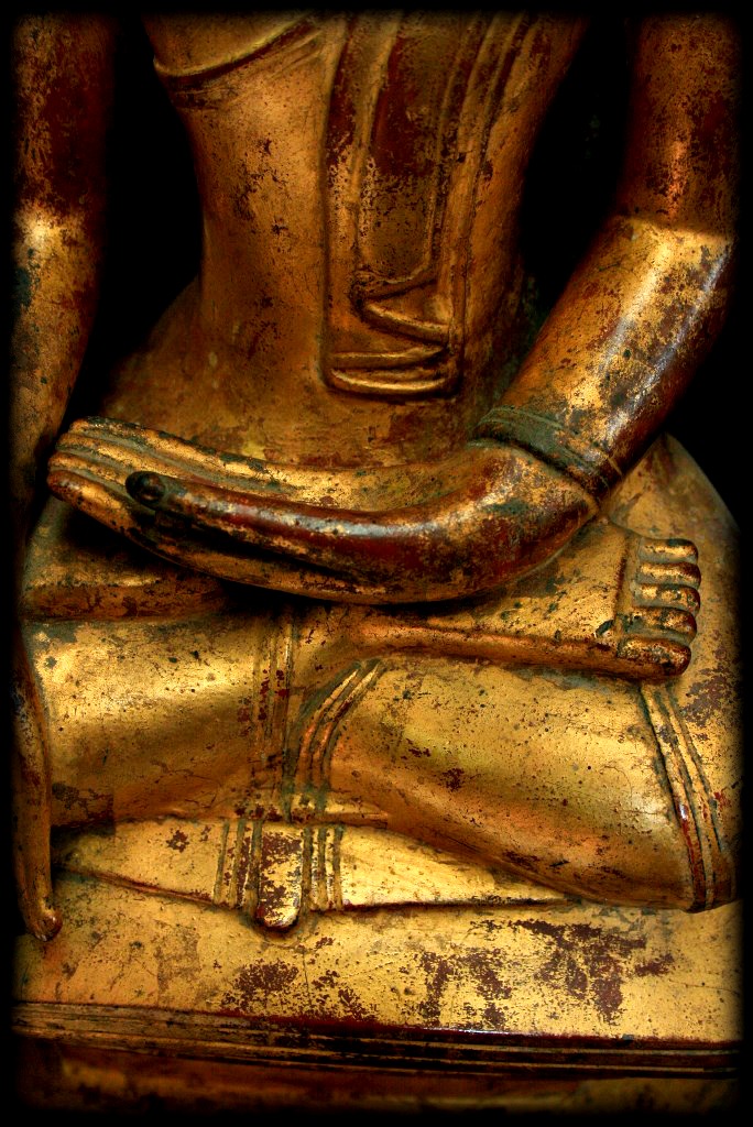 Extremely Rare 18C Bronze Burma Shan Buddha #068-2