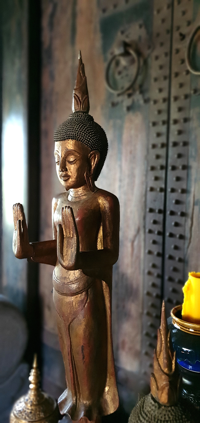 Extremely Rare 18C Crown Bronze Laos Buddha #OF.022