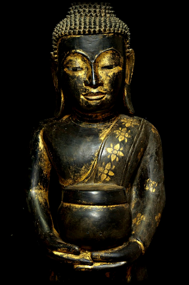 Extremely Rare Early 19C Wood Thai Lanna Buddha #B042-2