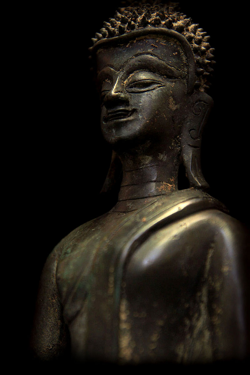 #laosbuddha #bronzebuddha #standingbuddha #buddha #buddhas #buddhastatue #buddhaart #buddhist #antiquebuddhas #antiquebuddha #Laos #buddhastatues