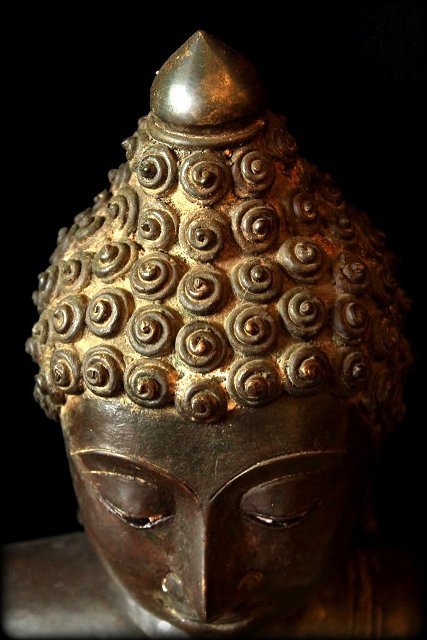 Extremely Rare 18C Bronze Chiangsang Buddha # B02-23