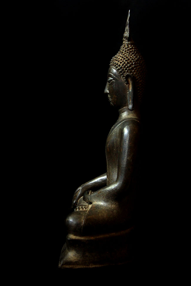 Extremely Rare 18C Sitting Bronze Laos Buddha #B02-24