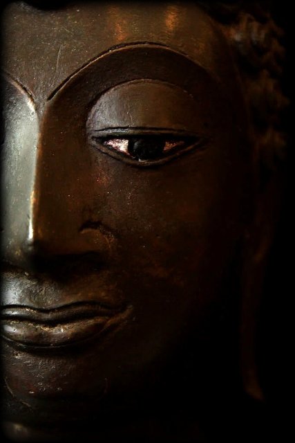Extremely Rare 18C Bronze Chiangsang Buddha # B02-23