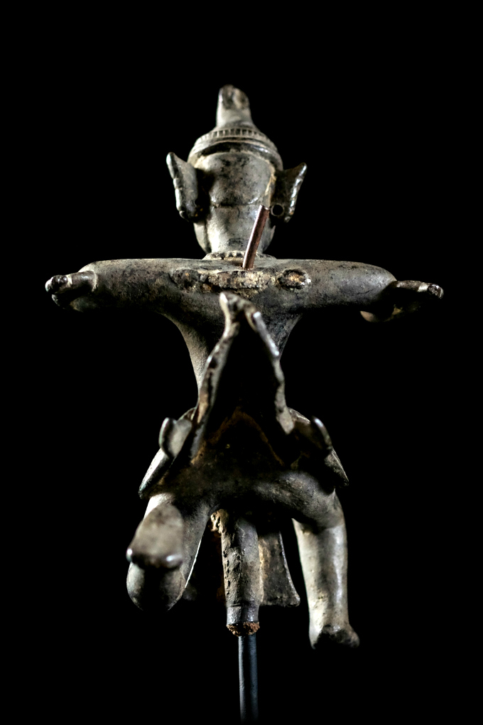 Extremely Rare Early 19C Buddhist Hand #B10