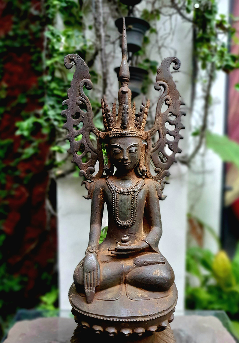#burmabuddha #burmesebuddha #shanbuddha #bronzebuddha #sittingbuddha #buddha #buhhdas #antiquebuddhas #antiquebuddha