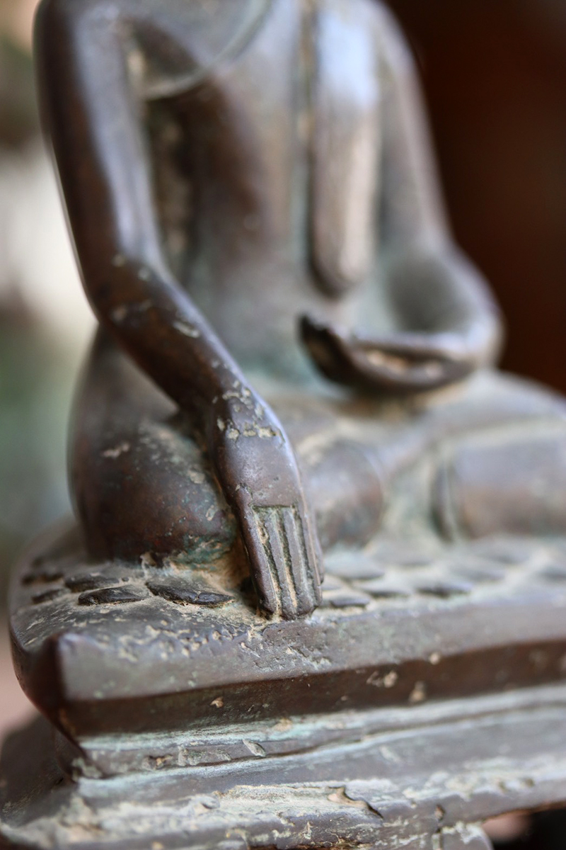 #bronzeburmabuddha #mandalaybuddha #burmabuddha #buddha #antiquebuddhas